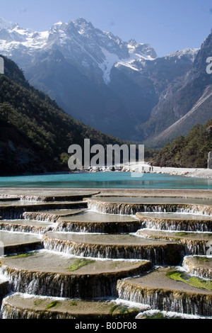 Pic enneigé du Dragon de Jade (Yulong') Snow Mountain, autour de Lijiang, Yunnan, Chine Banque D'Images