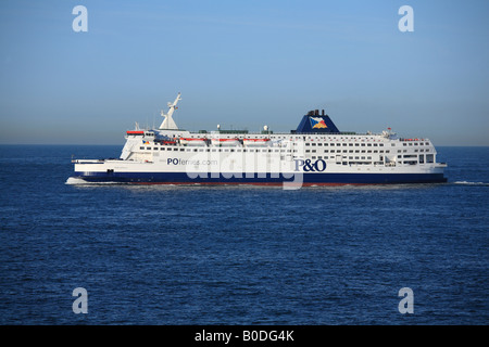 Fierté de Douvres P&O Ferries traversent la Manche entre Douvres et Calais. Banque D'Images