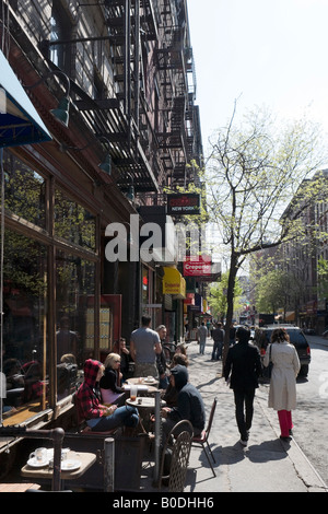 Café typique sur Macdougal Street, Greenwich Village (Village) ou de l'Ouest, Manhattan, NYC, New York City Banque D'Images