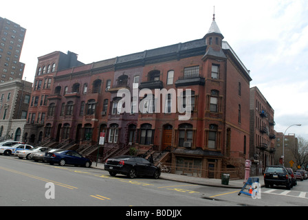 L'Alexander Avenue dans le quartier historique de Mott Haven quartier de l'arrondissement de New York dans le Bronx Banque D'Images