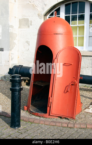 La deuxième guerre mondiale, un abri anti-aérien du policier, Ramsgate, Kent, Angleterre. Banque D'Images