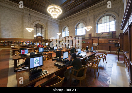 Bill Blass Prix catalogue Public, New York Public Library, 5e Avenue, Manhattan, New York City Banque D'Images