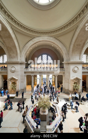 Grande salle du Metropolitan Museum of Art, Cinquième Avenue, New York City Banque D'Images