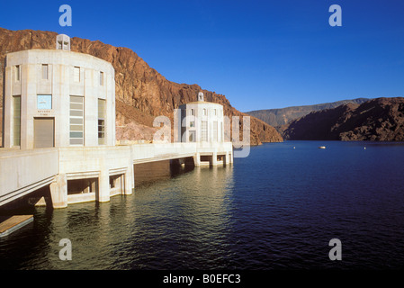 Le lac Mead et de l'horloge affichage Nevada temps sur le Barrage Hoover, Hoover Dam National Historic Landmark Nevada Arizona Banque D'Images