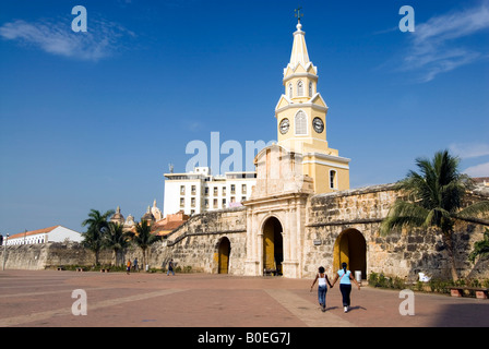 La tour de l'horloge Gate ou Puerta del Reloj, Cartagena de Indias, Colombie Banque D'Images