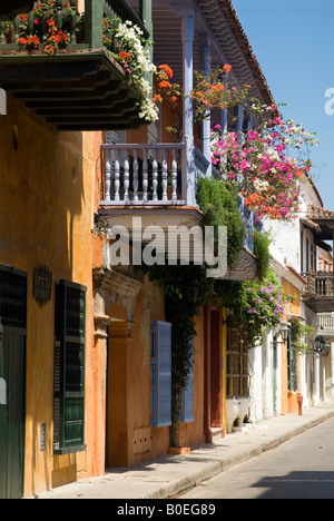 Rangée de maisons de la vieille ville de Cartagena de Indias, Colombie Banque D'Images