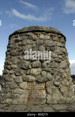 Cairn marquant la bataille de Culloden Moor près d'Inverness Ecosse Banque D'Images