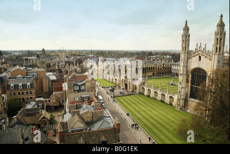 La porterie et Kings College Chapel, Kings College de Cambridge vu de la tour de St Marys Church, Cambridge UK Banque D'Images