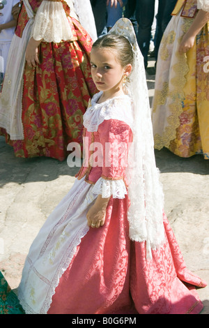 Andujar Jaen Province Espagne Romeria annuelle de la Virgen de la Cabeza petite fille en costume traditionnel Banque D'Images