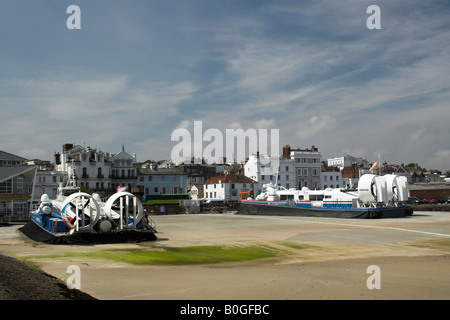 Ryde à Portsmouth Hovercraft à Ryde sur l'île de Wight Banque D'Images