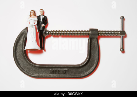 Mariage miniature les chiffres d'une bride métallique Banque D'Images