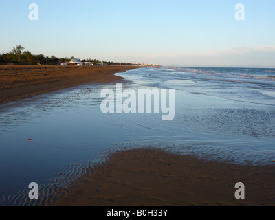 Soirée à la plage de Bibione Pineda, à la fin d'avril, avant le début de la saison. Banque D'Images