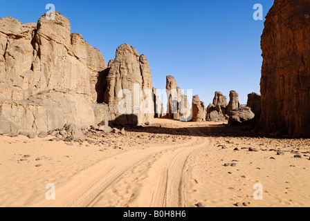 Formations rocheuses d'El Ghessour, Tassili du Hoggar, Tamanrasset Wilaya, désert du Sahara, l'Algérie, l'Afrique du Nord Banque D'Images