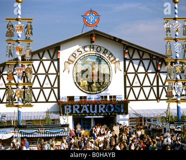 L'Oktoberfest, la fête de la bière de Munich, l'Oktoberfest, Theresienwiese, tente pavillon Braeurosl, Munich, Bavière, Allemagne Banque D'Images