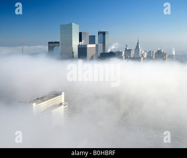 Dallas Skyline dans le brouillard, Dallas, Texas, USA Banque D'Images