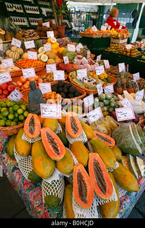 Stand du Marché Viktualienmarkt, produire, Munich, Bavière, Allemagne Banque D'Images