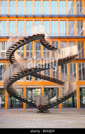 Continue, sans fin, sans fin, escaliers, marches d'escalier d'une tour de bureaux, Alte Messe Muenchen, Munich vieille pièce Banque D'Images