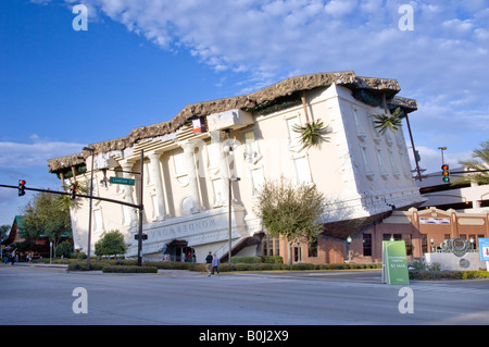 Le Wonderworks envers buidling sur International Drive à Orlando la Floride Etats-Unis Banque D'Images