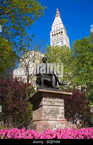 William H Seward Statue Metropolitan Life Tower Madison Square Midtown Manhattan New York City New York USA Banque D'Images