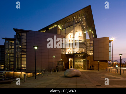 Bridgewater Hall de nuit. Manchester, Greater Manchester, Royaume-Uni. Banque D'Images