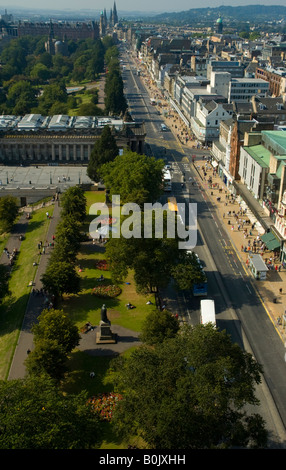 Image de Princes Street, Édimbourg prise depuis le sommet du Scott Monument. Banque D'Images