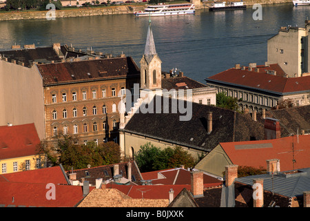 Hongrie, Budapest, bâtiments sur le Danube Banque D'Images