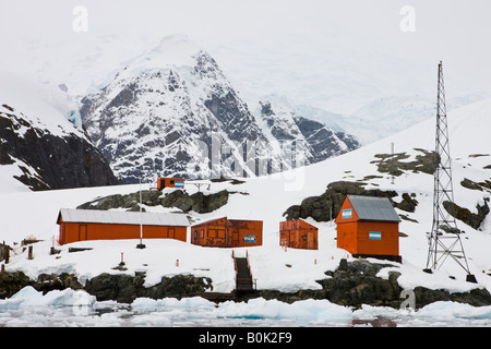 Base de recherche Argentine Almirante Brown dans Paradise Harbour Antarctique Banque D'Images