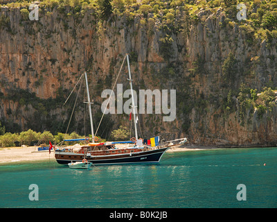 Gulet à la location ou en baie à la vallée des papillons près de oludeniz mugla turquie Banque D'Images