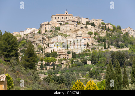 Le village de Gordes (Vaucluse - France). Village de GORDES 84220 Vaucluse (84 - France). Banque D'Images