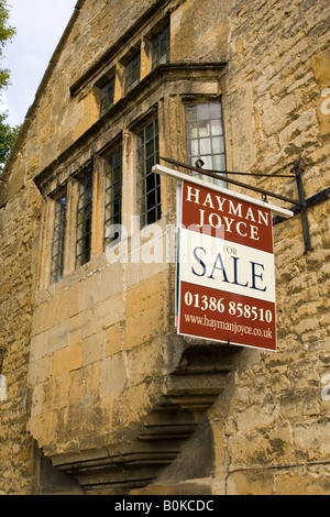 For Sale sign pour Hayman Joyce à Chipping Campden Gloucestershire UK Banque D'Images