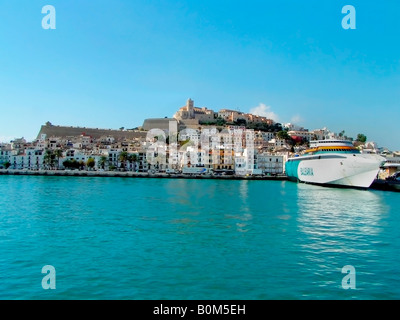 Ibiza, Espagne, paysage urbain Zone Portuaire De La Mer méditerranée' Banque D'Images