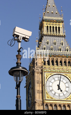 Caméra de sécurité CCTV Londres regarder sur Big Ben Houses of Parliament Banque D'Images