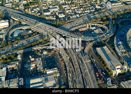 Vue aérienne de l'autoroute de Los Angeles, Californie, USA. Banque D'Images