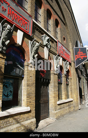 Ville de Londres, en Angleterre. Entrée de l'attraction London Dungeon Tooley Street, Southwark. Banque D'Images