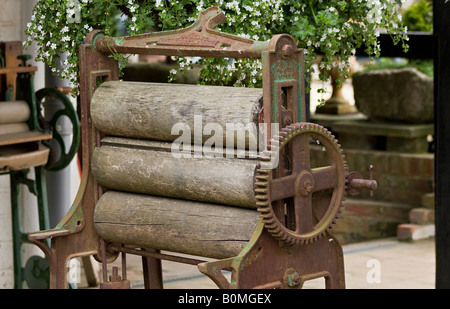 Mangle en bois à l'ancienne. Angleterre, Royaume-Uni Banque D'Images