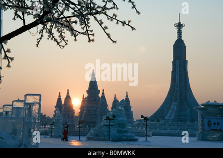 Des sculptures de neige et de glace au festival de lanternes de glace Harbin Heilongjiang Province nord-est de la Chine Banque D'Images