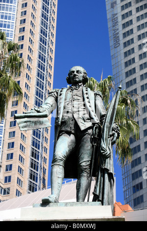 Par une sculpture commémorative Simonetti au capitaine Arthur Phillip premier gouverneur de la Nouvelle Galles du Sud Sydney Australie Banque D'Images