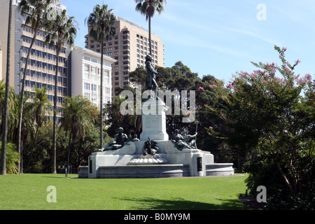 Par une sculpture commémorative Simonetti au capitaine Arthur Phillip premier gouverneur de la Nouvelle Galles du Sud Sydney NSW Australie Banque D'Images