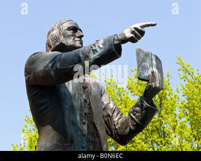 Statue de John Wesley à Epworth North Lincolnshire UK, fondateur du méthodisme Banque D'Images