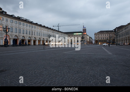 La place San Carlo à Turin au crépuscule. Banque D'Images