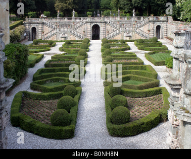 Villa Torrigiani sunken garden Toscane Banque D'Images