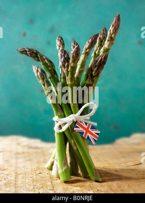 Des tas d'asperges bio Banque D'Images