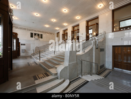 Wien, Postsparkassenamt (1904-1912) von Otto Wagner erbaut, Treppe zum Schalterhalle Banque D'Images