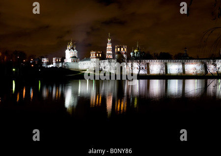 Vue de nuit couvent Novodievitchi à Moscou Banque D'Images