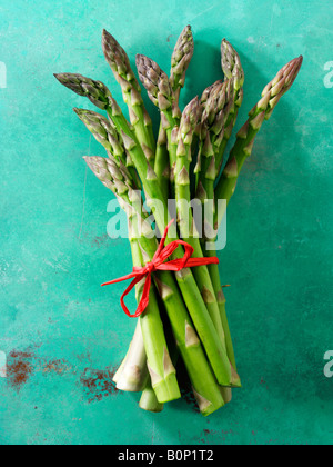 Bouquet d'asperges fraîches Banque D'Images