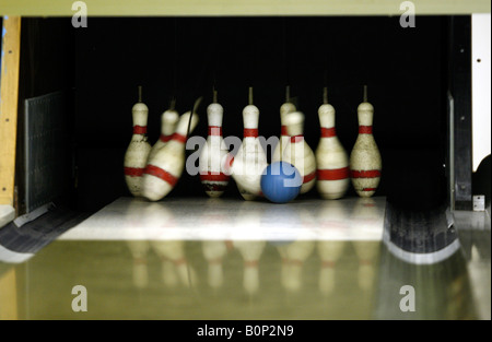 19 mars 2008 Bowling avec Lewis dans Porthcawl South Wales UK Banque D'Images