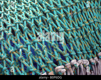 Close up de filets de pêche sur bateau chalutier, montrant les détails. Banque D'Images