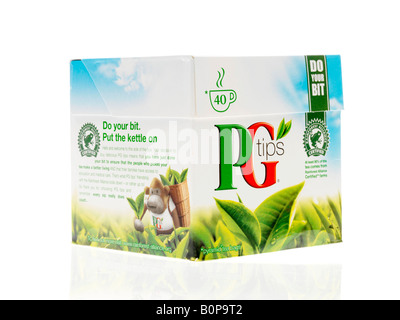 Sachets de Thé de marque PG Tips isolé sur un fond blanc avec un chemin de détourage et aucun peuple Banque D'Images