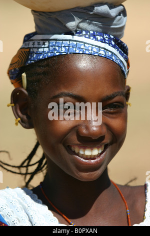 Jeune fille peul Banque D'Images