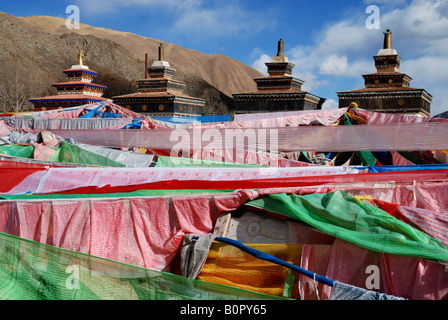 Mur de mani, om mani padme hum,Qinghai Yushu, Banque D'Images